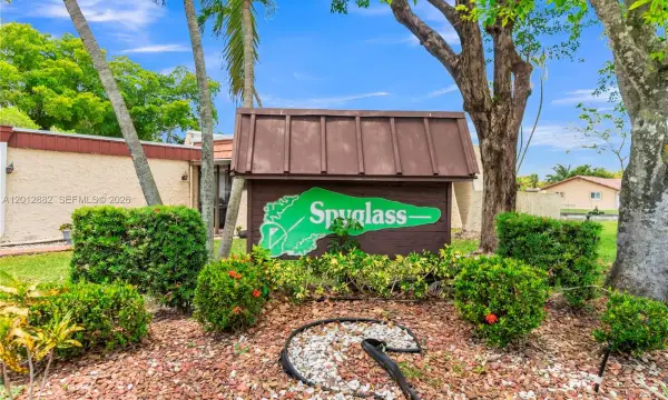 9820 NW 65th Court B13, Tamarac, FL 33321
