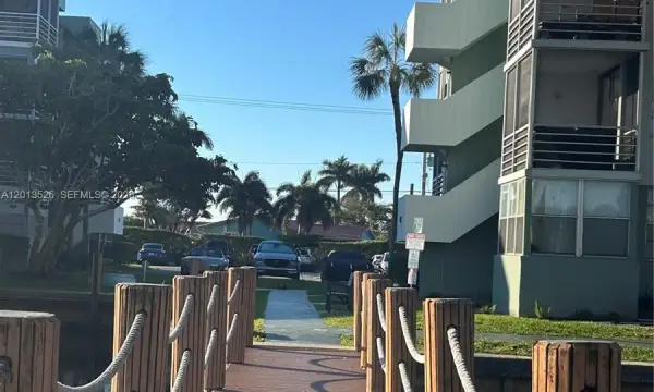 2741 Taft Street 203, Hollywood, FL 33020