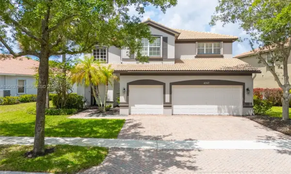 4207 W Whitewater Avenue, Weston, FL 33332