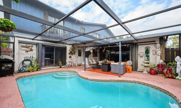 4582 Holly Lake Drive, Lake Worth, FL 33463