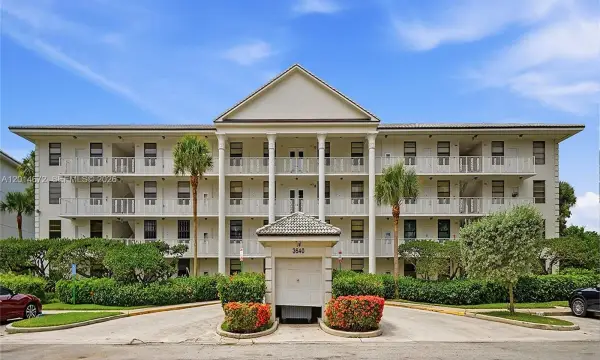 3640 Whitehall Drive 406, West Palm Beach, FL 33401