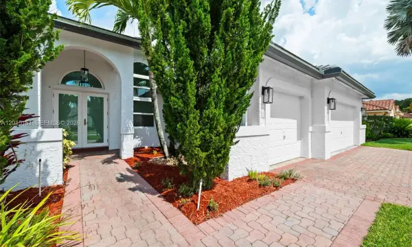 3292 Ridge Trace, Davie, FL 33328