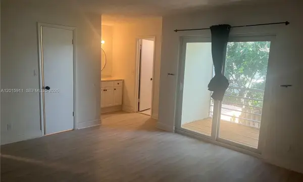 5952 NW 25th Place 234, Sunrise, FL 33313