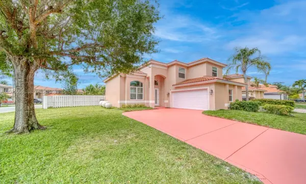 6554 Geneva Street, Lake Worth, FL 33467
