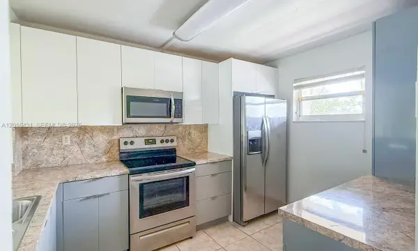 1100 NW 87th Avenue 308, Coral Springs, FL 33071
