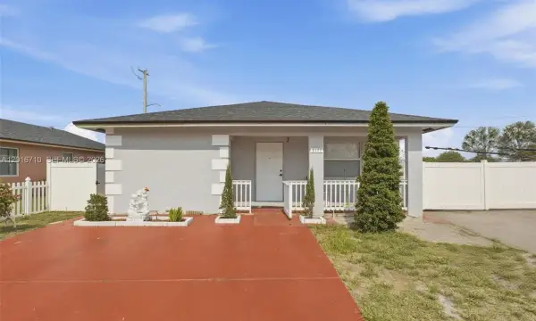 3177 NW 75th Way, Hollywood, FL 33024