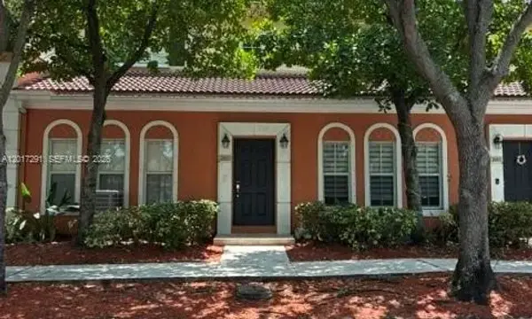 2551 SW 99th Way, Miramar, FL 33025