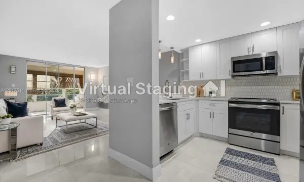 7100 NW 17th Street 305, Plantation, FL 33313