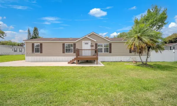 730 NW 217th Terrace, Pembroke Pines, FL 33029