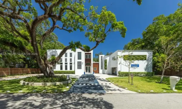 5940 SW 37th Avenue, Dania Beach, FL 33312