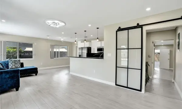 3401 NW 7th Street, Lauderhill, FL 33311