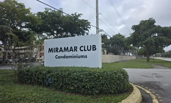 3396 Foxcroft Rd 113 113, Miramar, FL 33025
