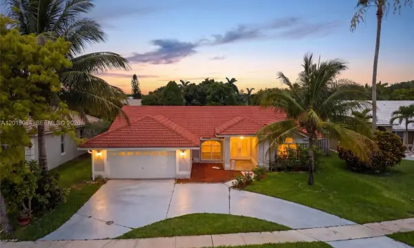 3462 Harness Circle, Wellington, FL 33449