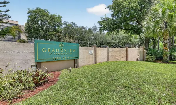 2808 N 46th Avenue E654, Hollywood, FL 33021