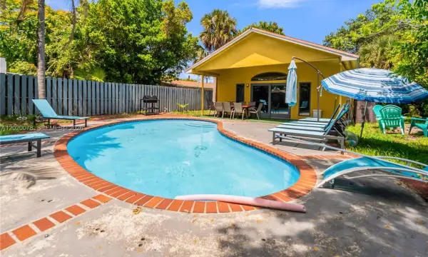 1738 N 16th Court, Hollywood, FL 33020