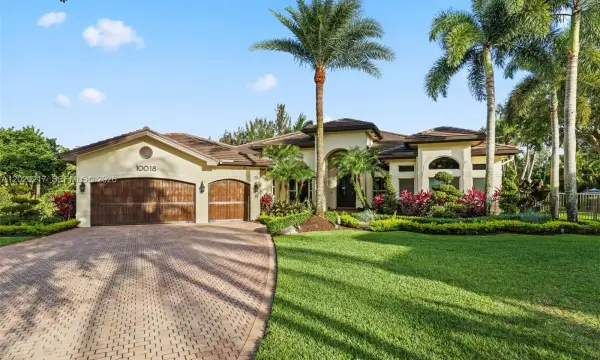 10018 Laurel Road, Davie, FL 33328