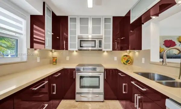 1025 SE 3rd Avenue 108, Dania Beach, FL 33004