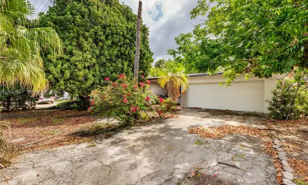 3905 SW 67th Terrace, Miramar, FL 33023