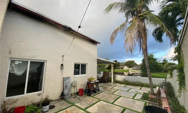 901 Cumberland Terrace, Davie, FL 33325