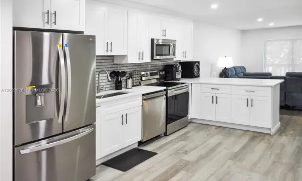 1021 Mockingbird Lane 202, Plantation, FL 33324