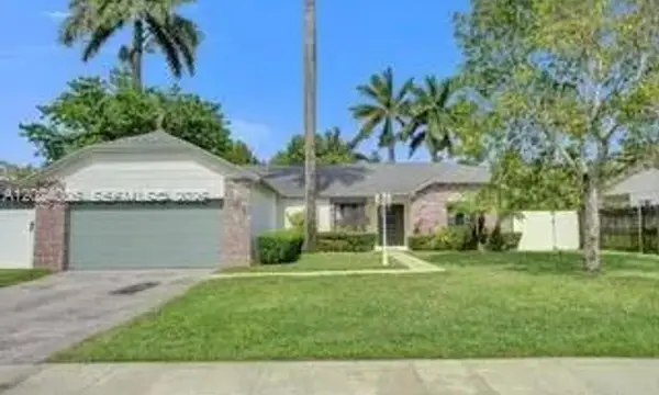 1020 SW 124th Way, Davie, FL 33325