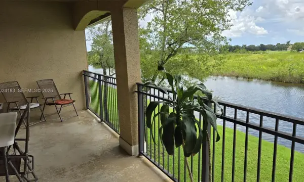 230 SW 117th Terrace 11202, Pembroke Pines, FL 33025