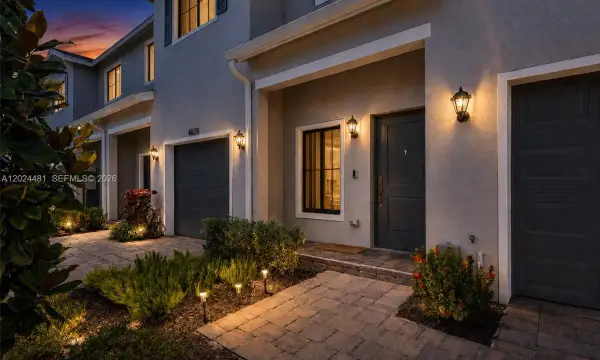 4825 Dillion Street, Lake Worth, FL 33463