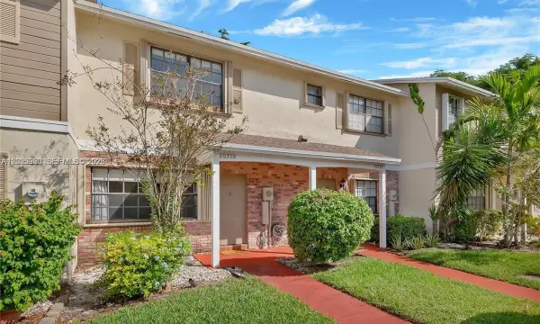 10719 NW 10th Street, Pembroke Pines, FL 33026