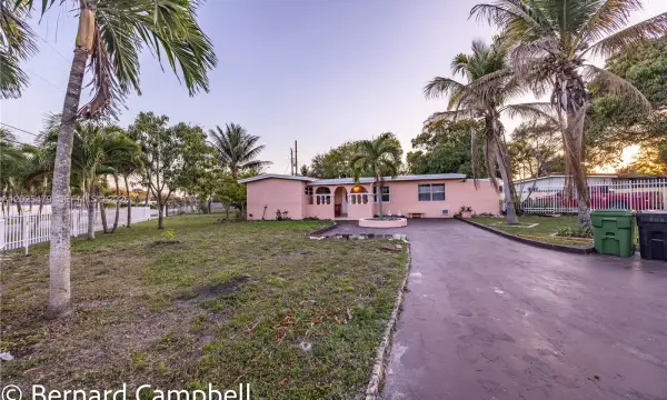 918 NW 13th Court, Fort Lauderdale, FL 33311