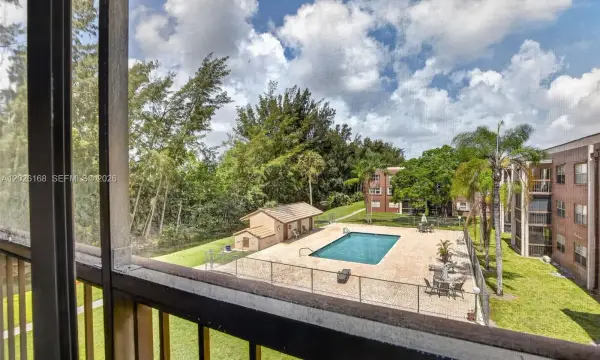7020 Nova Drive 308d, Davie, FL 33317