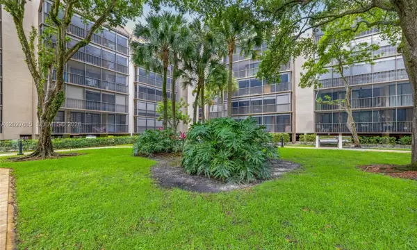 2814 N 46th Avenue H475, Hollywood, FL 33021