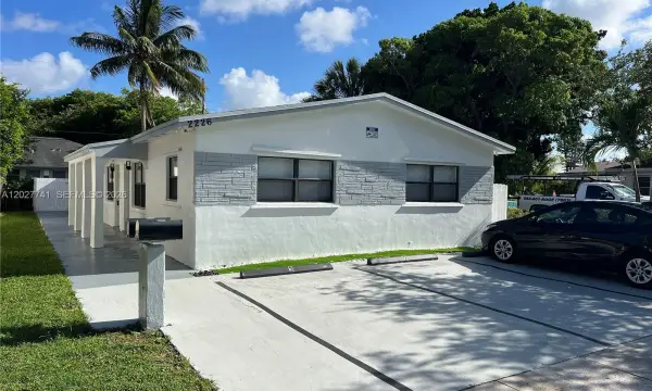 2226 Cody Street, Hollywood, FL, 33020