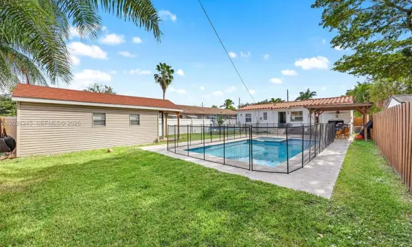 2215 Cleveland Street, Hollywood, FL 33020