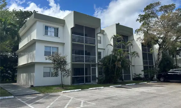 4205 N University Drive 112, Sunrise, FL 33351