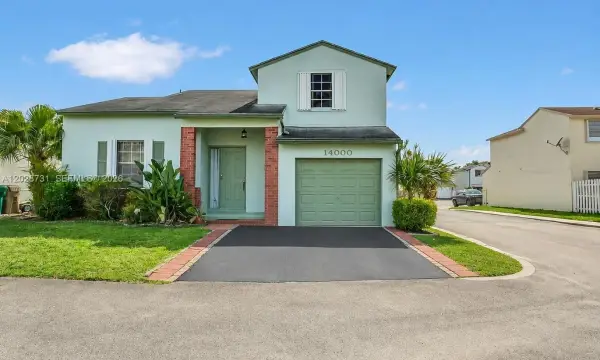 14000 Langley Place, Davie, FL 33325