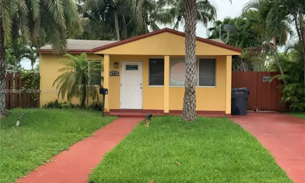 2502 Dewey Street, Hollywood, FL 33020