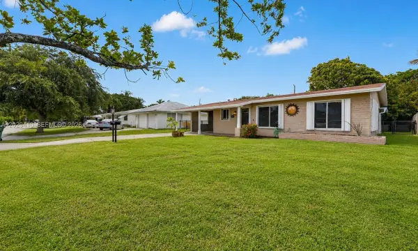 365 NW 46th Street, Oakland Park, FL 33309