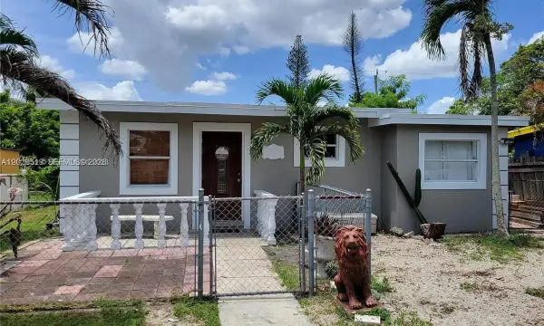 1752 Lauderdale Manor Drive, Fort Lauderdale, FL 33311