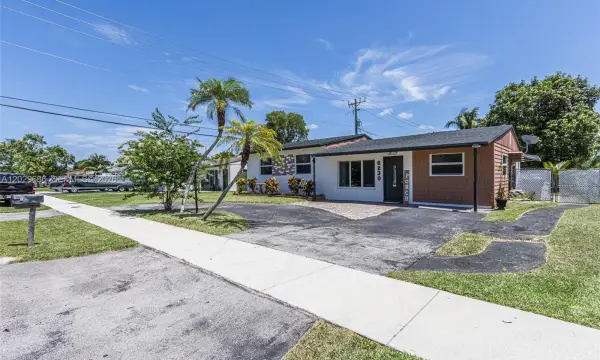 6230 SW 16th Court, North Lauderdale, FL 33068