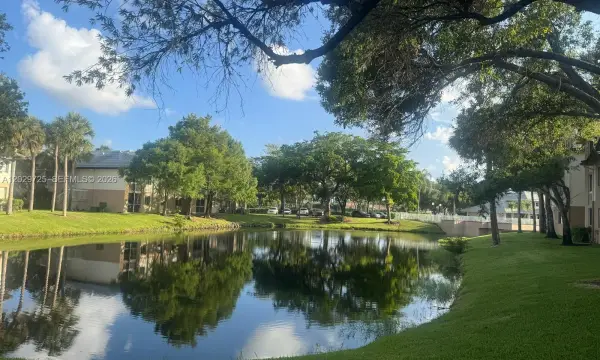 9811 Westview Drive 913, Coral Springs, FL 33076