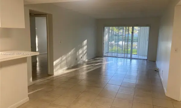 9811 Westview Drive 913, Coral Springs, FL 33076