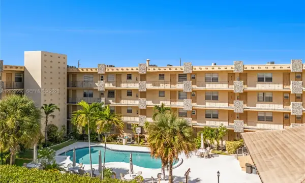 2145 Pierce Street 305, Hollywood, FL 33020