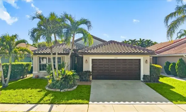 2010 NW 182nd Terrace, Pembroke Pines, FL 33029