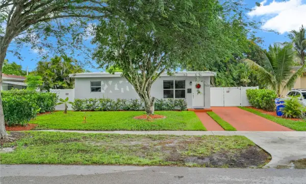 7220 Arthur Street, Hollywood, FL 33024