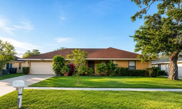 1800 Wisteria Street, Wellington, FL 33414