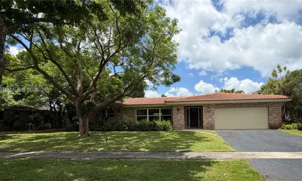 7220 NW 7th Street, Plantation, FL 33317