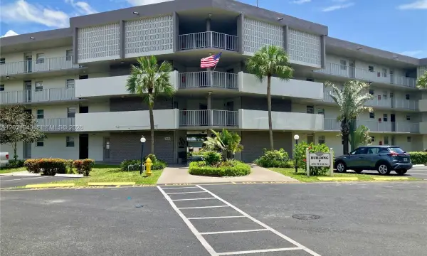 2801 NW 47th Terrace 403b, Lauderdale Lakes, FL 33313