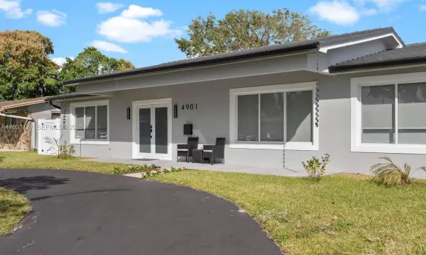 4901 Grant Street, Hollywood, FL 33021