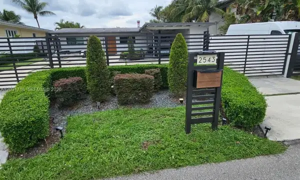 2543 Gulfstream Lane, Fort Lauderdale, FL 33312