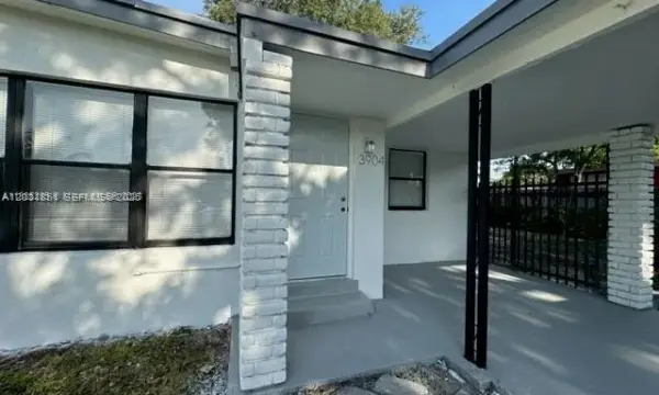 3904 SW 58th Avenue, West Park, FL 33023